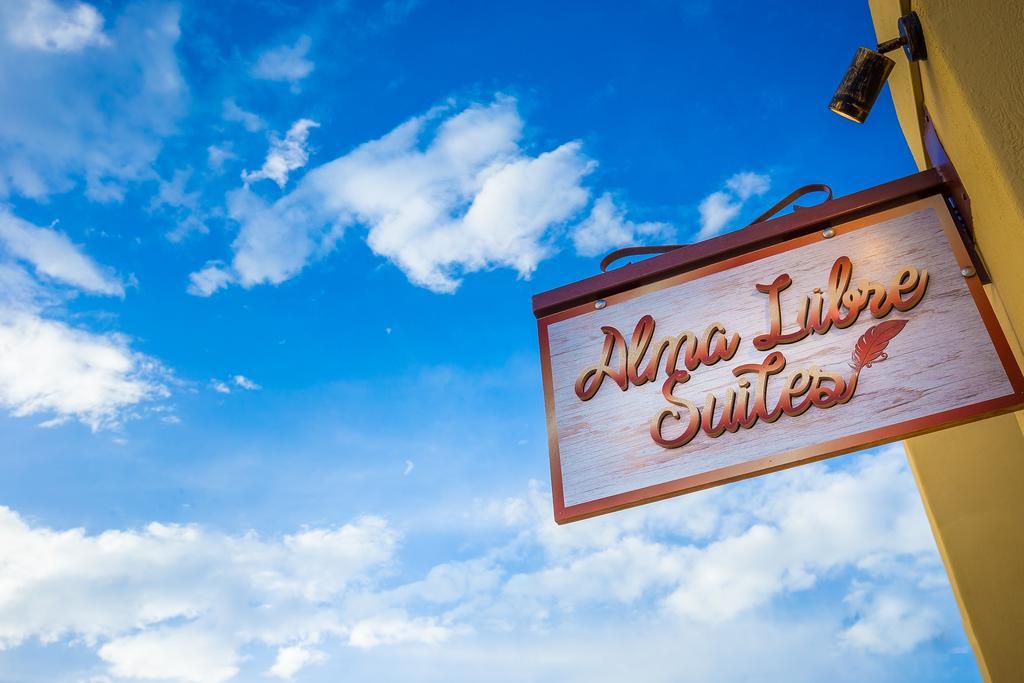Alma Libre Suites Fíra Kültér fotó